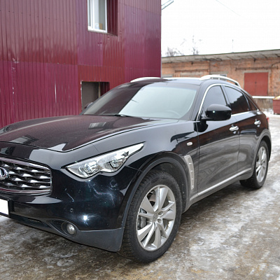 Infiniti FX 351